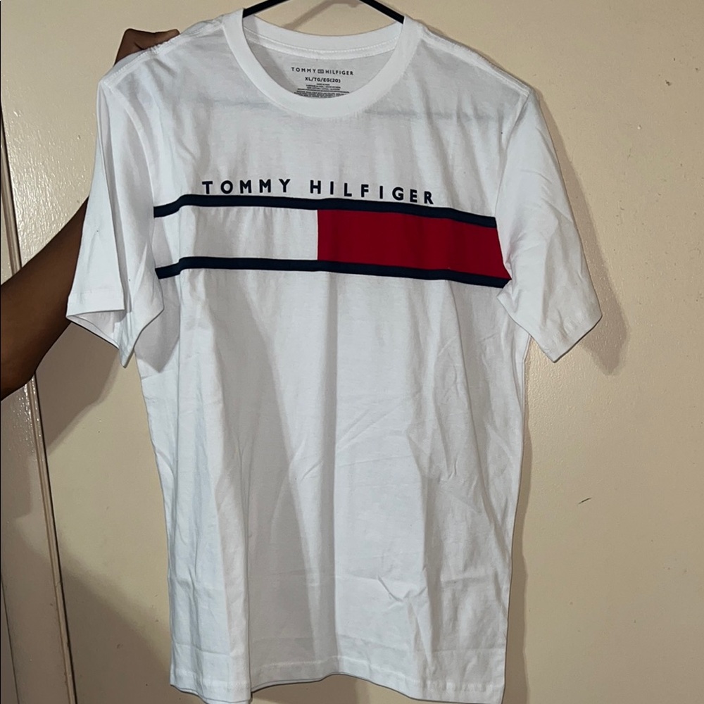 Tommy Hilfiger White T-Shirt with Red and Blue Accents Boys XLarge